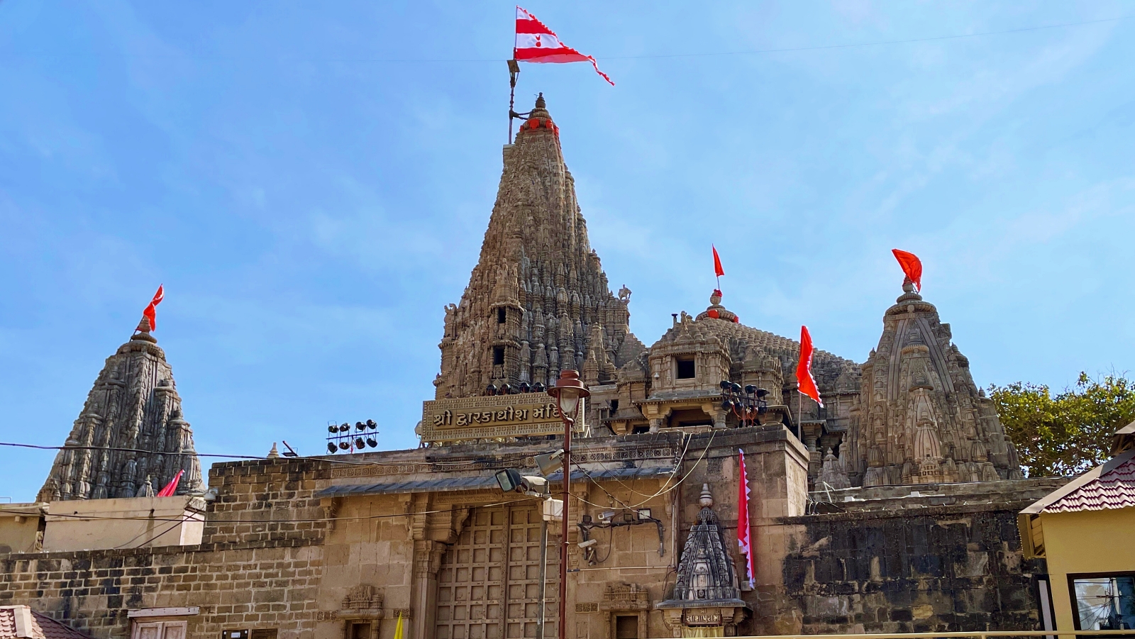 Shree-Dwarkadhish-Temple